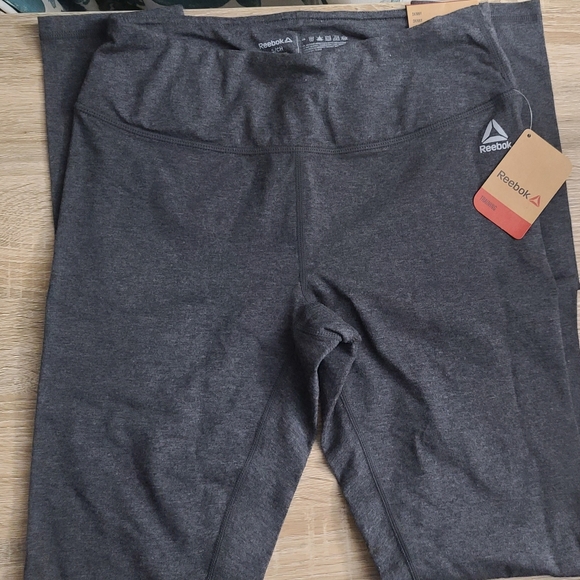New Reebok leggings - Picture 2 of 2